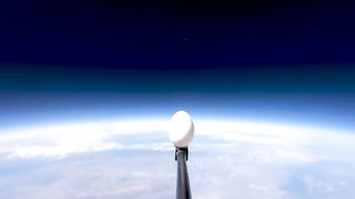 Dropping an egg from the space ! amazing POV vedio