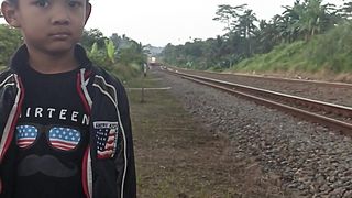 Berburu Kereta Sore