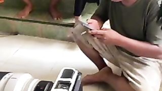Bangcewol mengganti kamera lama dengan kamera baru