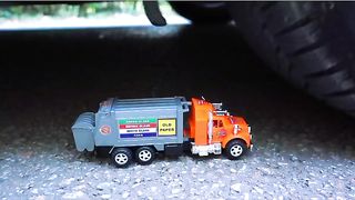 Esmagando coisas crocantes e macias de carro! EXPERIMENT CAR vs Orbeez Spiders