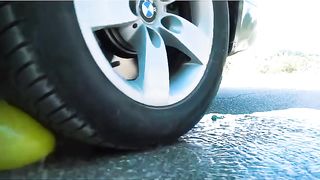 Esmagando coisas crocantes e macias de carro! CARRO EXPERIMENTAL VS Corda Silly