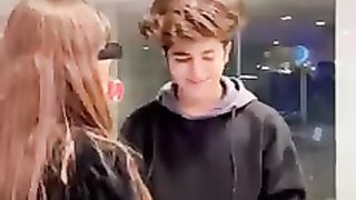 5_bhaiyo_ki_behen_ko_pta_liya????????
