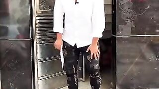 These guy very funny ???? plz follow my channel