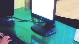 ‏ میرا فون نمبر جاننے کے لئے کسی نوکیلی چیز سے اس کو ▒▒▒▒▒▒▒▒▒▒▒ اسکریچ کرے