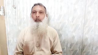 نیم گرم  نمکین پانی سے اپنے جسم کو فریش کریں