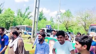 Patwarion ka baji k sath pyar