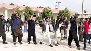 Saraiki jhumar in Arid University by Saraiki Students