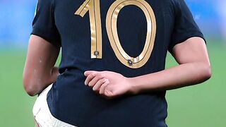 Mbape no punggung 10