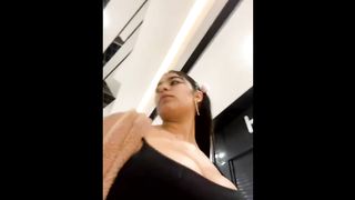 Pantyless Lady at the Mall- Wild Flashin' Action!