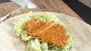 Cesar Salad-Wraps Rezept für Crispy Chicken findet ihr ein