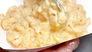 Mac & cheese should never be boring️