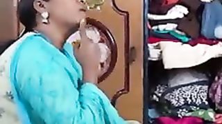 _Mom_Surprised_To_Daughter___????___