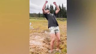 ЧУДИКИ ИЗ СОЦСЕТЕЙ _ ПОПРОБУЙ НЕ ЗАСМЕЯТЬСЯ _ ОТБОРНЫЕ ПРИКОЛЫ _ И СМЕХ И ГРЕХ