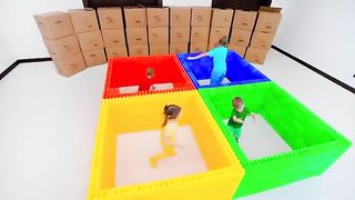 Plastic ball games for children