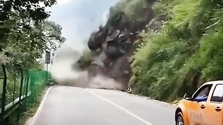 सबसे खतरनाक जंगल_ _ most dangerous forest _. Upload