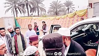 Gari say utar kar