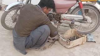 ترنڈا سوائے خاں سے واپسی پر موٹر بائیک کی ٹائمنگ چین ٹوٹ گئی۔