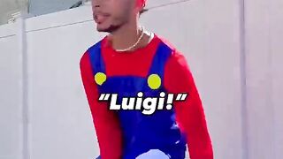 The Super Mario Bro’s play Basketball ???????? FULL VIDEO is on my page!! #nba #basketball #funny