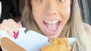 HOW TO COOL DOWN YOUR CHICKEN NUGGETS