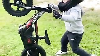 Revvi electric bike tricks by a 2 year old - is he the YOUNGEST EVER STUNT RIDER？!