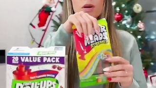 HOW TO PROPERLY WRAP CHRISTMAS GIFT