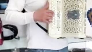 Another great concertina player playing a great tune