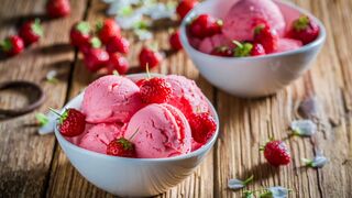 Strawberry ice cream 2