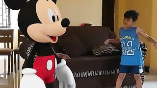 Micky Mouse Dance