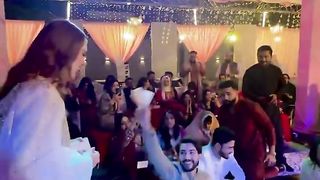 Mere Dosto ki shaadi????❤️ #rabeecakhanshorts #love #rabeecakhan #youtube #shaadi.