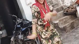 बहू गांव की #viral #dance आरती चौधरी मथुरा से.