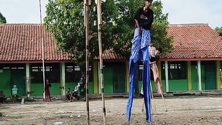 WOW | These long legs are very tall