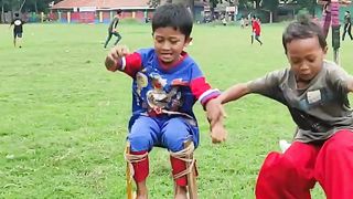 WOW | duo of small children attractions