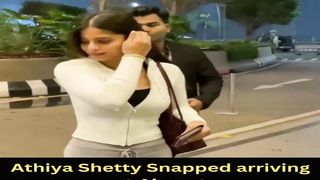 Suhana Khan and Gauri Khan at Airport #suhanakhan #short #youtubeshort #shorts #trending #viral #shortvideo
