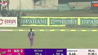 Zakir Hussain good batting in last over