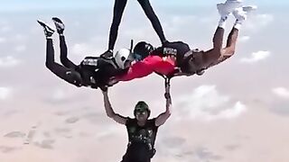 Ultimate Skydiving