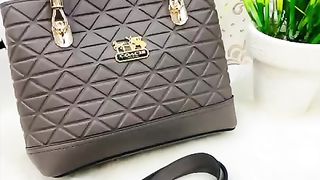 Brand : COACH