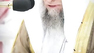 The Molana Sahib offering prayers
