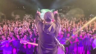 Stand here alone - kita lawan mereka