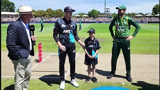 Pakistan won the toss and elected to bat against New Zealand in the fifth T20I
