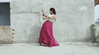 Sabki Baaratein Aayi _Dance Cover _Hindi song 2022 _ Wedding Choreography _Shivani Jha __.