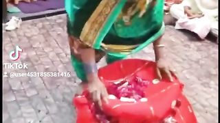 Pata ni ya log Kon sy religion ko follow krna shoro ho gya hain