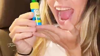 WHEN YOUR ICE CREAM GETS STUCK IN YOUR PUSH POP