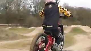 Riding MTB dirt jumps - as a 3 year old rider!