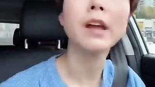 DRIVING WITH MY KOREAN MOM BE LIKE… ????????