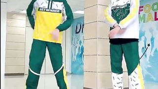 Шаффл Баттл ???????? WHO BEST DANCER !？ ???? NEON MODE ???????? VS TUZELITY SHUFFLE ????