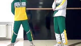 Шаффл Баттл ???????? WHO is BEST DANCER ？ ???????? NEON MODE ???? VS TUZELITY SHUFFLE !! ????