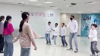 Шаффл Баттл ???????? Girls Vs Boys ???? WHO BEST ？ ???? NEON MODE ???????? 25M SUBSCRIBERS !!