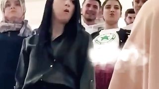 Hijab girls public reaction#muslimah #abaya #trending #youtubeshorts #freepalestine #viral.