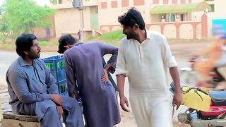 Bawa g ki new funny video page ko follow zaror kren #funnyvideos #trending.