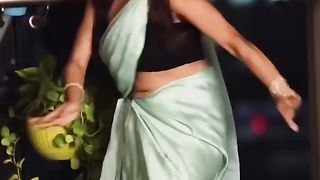 Grooving on this Bhojpuri Trend????_ @ManishaRaniComedy #shorts.